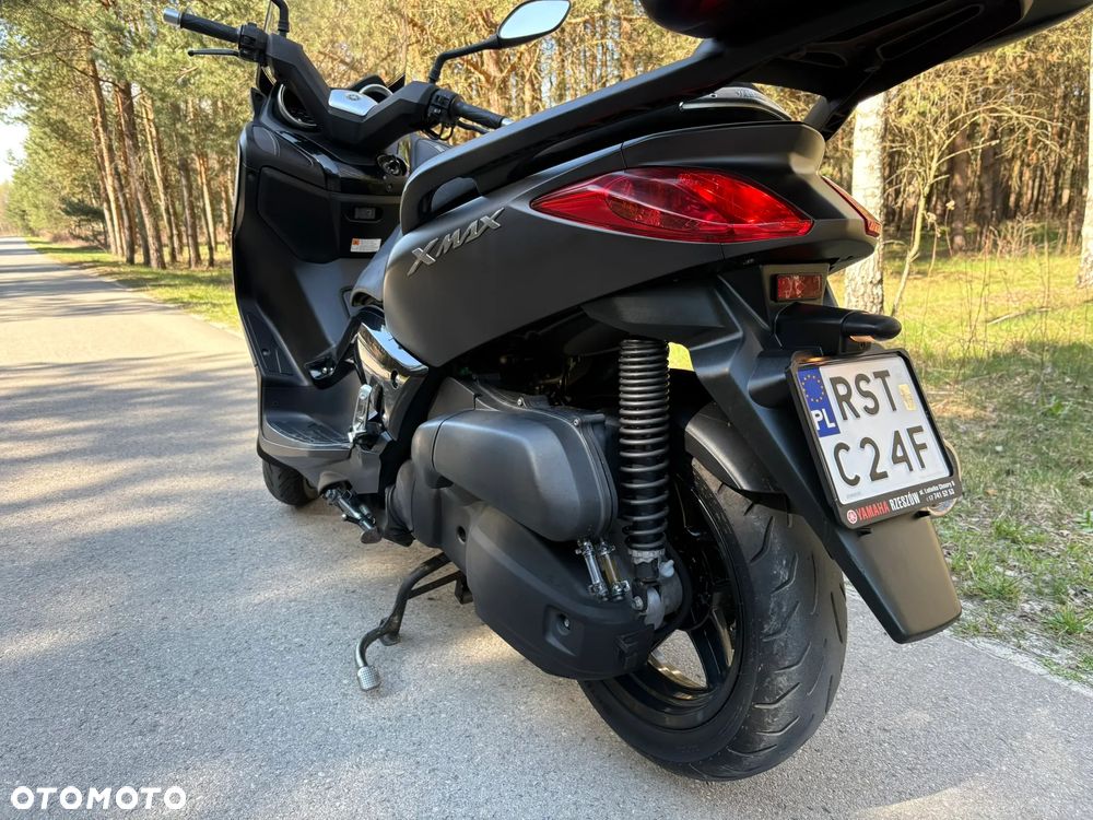 Yamaha X-max - 12
