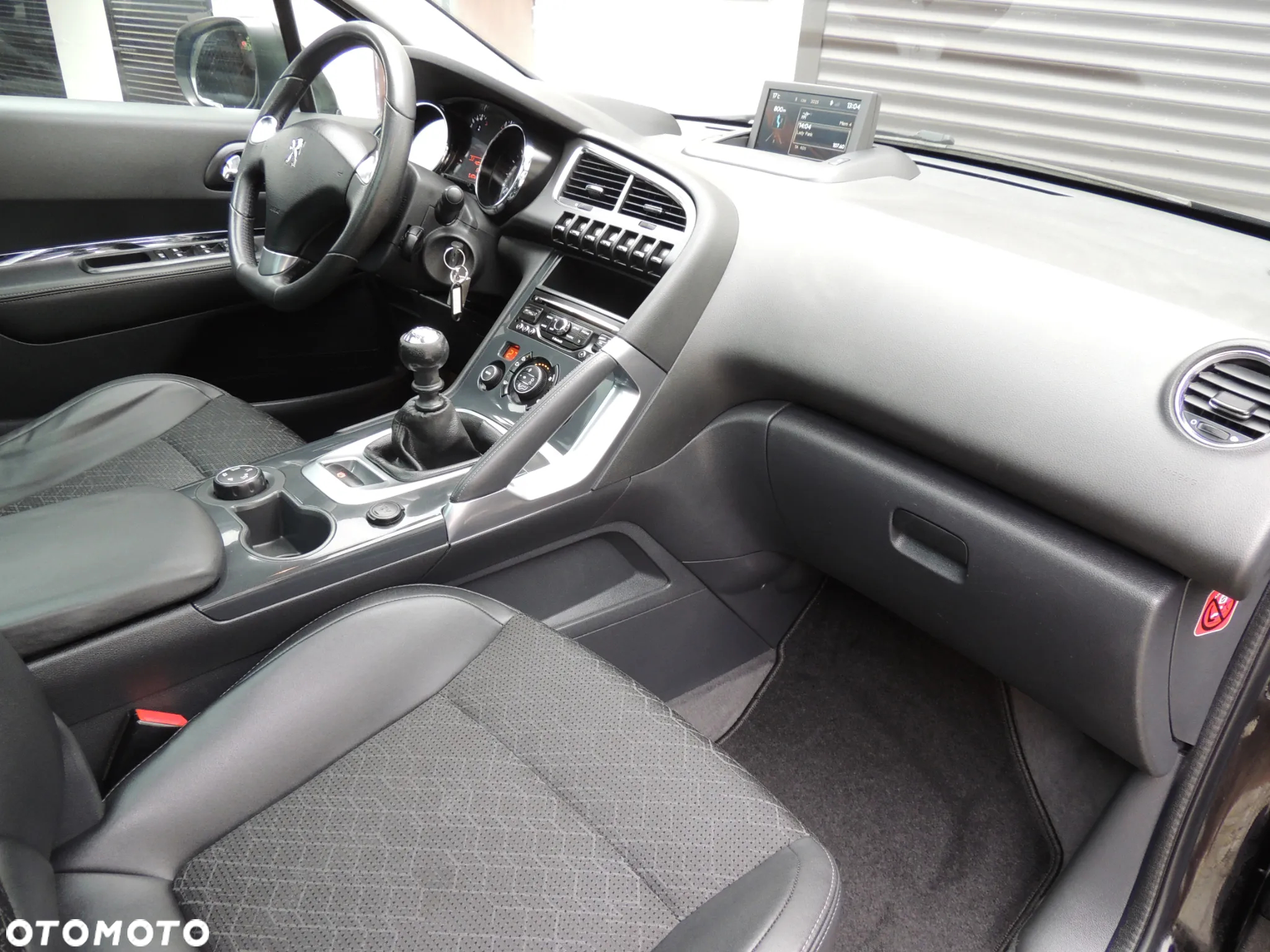 Peugeot 3008 HDi 115 Allure - 19