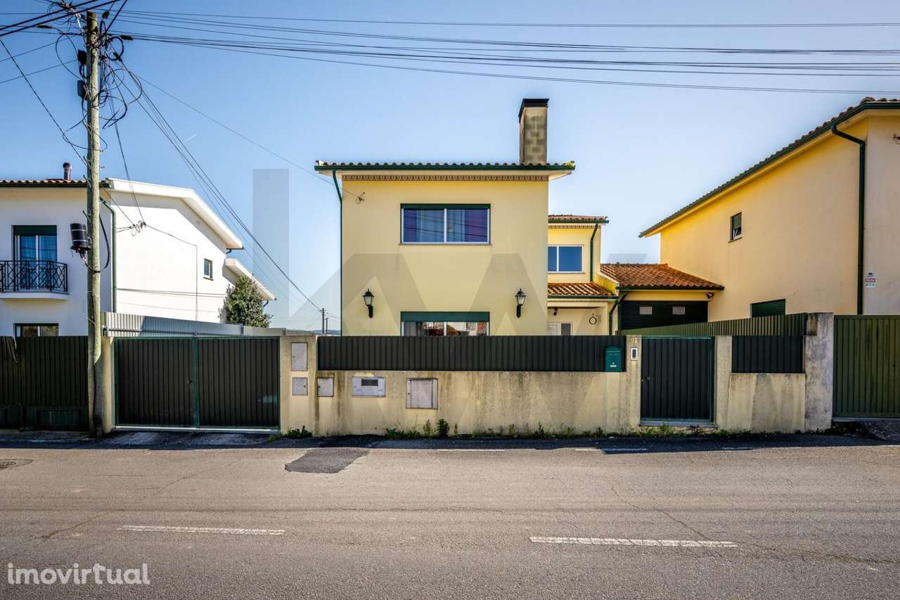 Moradia T4 à Venda em Anadia – Espaço, Luz Natural e Conforto para - Grande imagem: 2/42