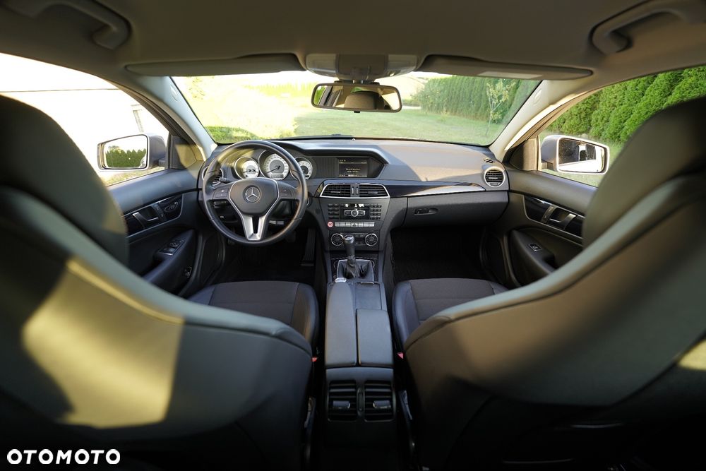 Mercedes-Benz Klasa C 180 BlueEFFICIENCY - 36