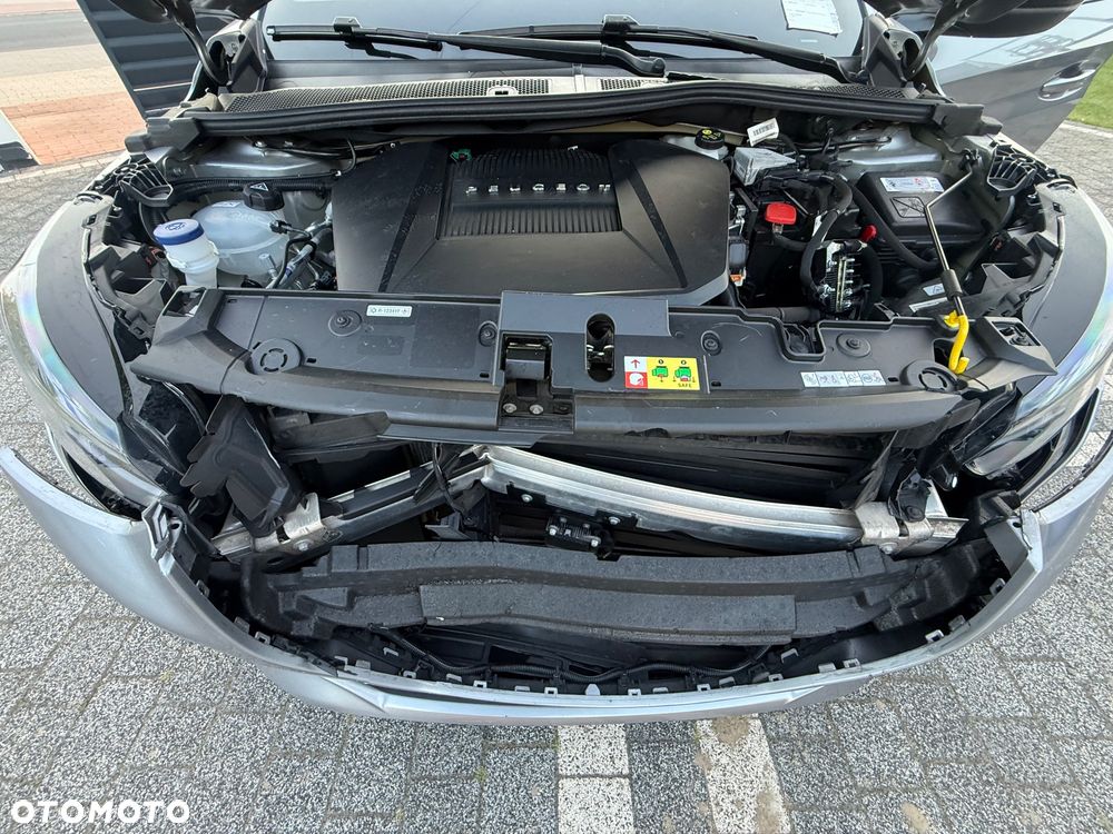 Peugeot 208 GT - 20