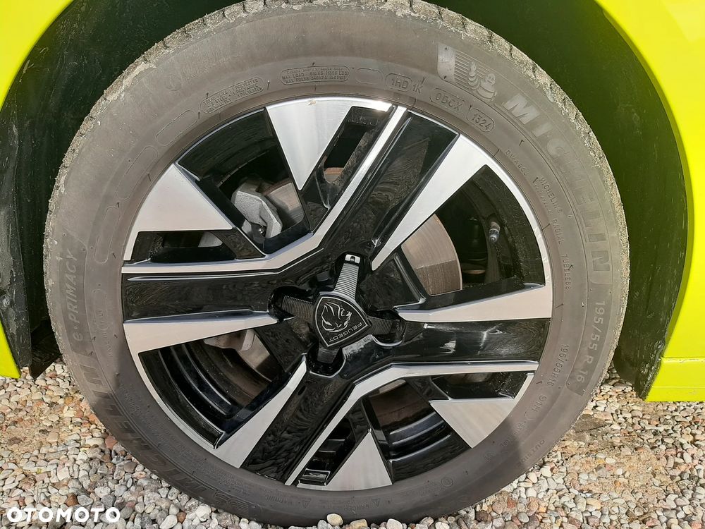 Peugeot 208 1.2 PureTech Allure S&S - 26