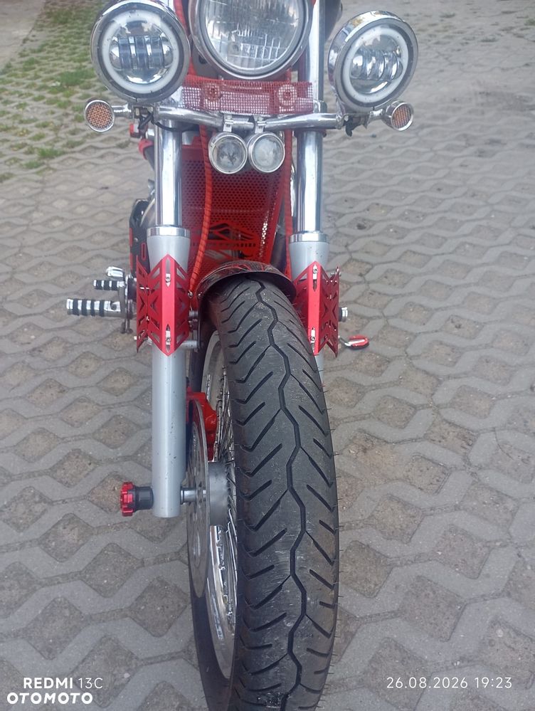 Suzuki Intruder - 8