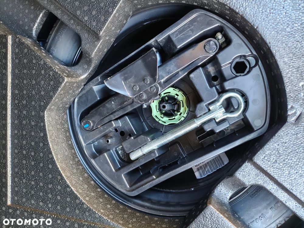 Peugeot 308 1.2 PureTech Allure S&S - 19