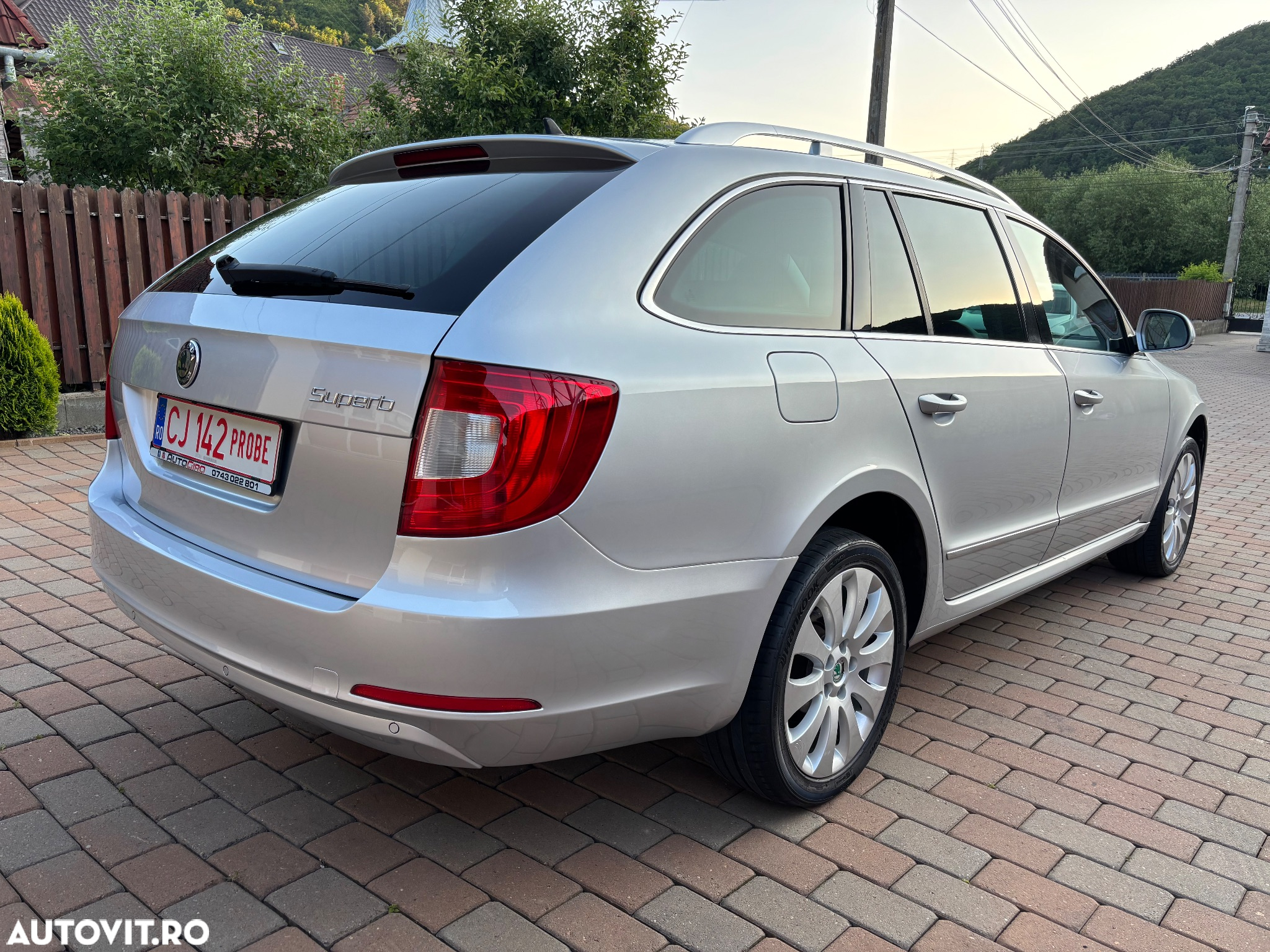 Skoda Superb 2.0 TDI 4x4 DSG Elegance - 3