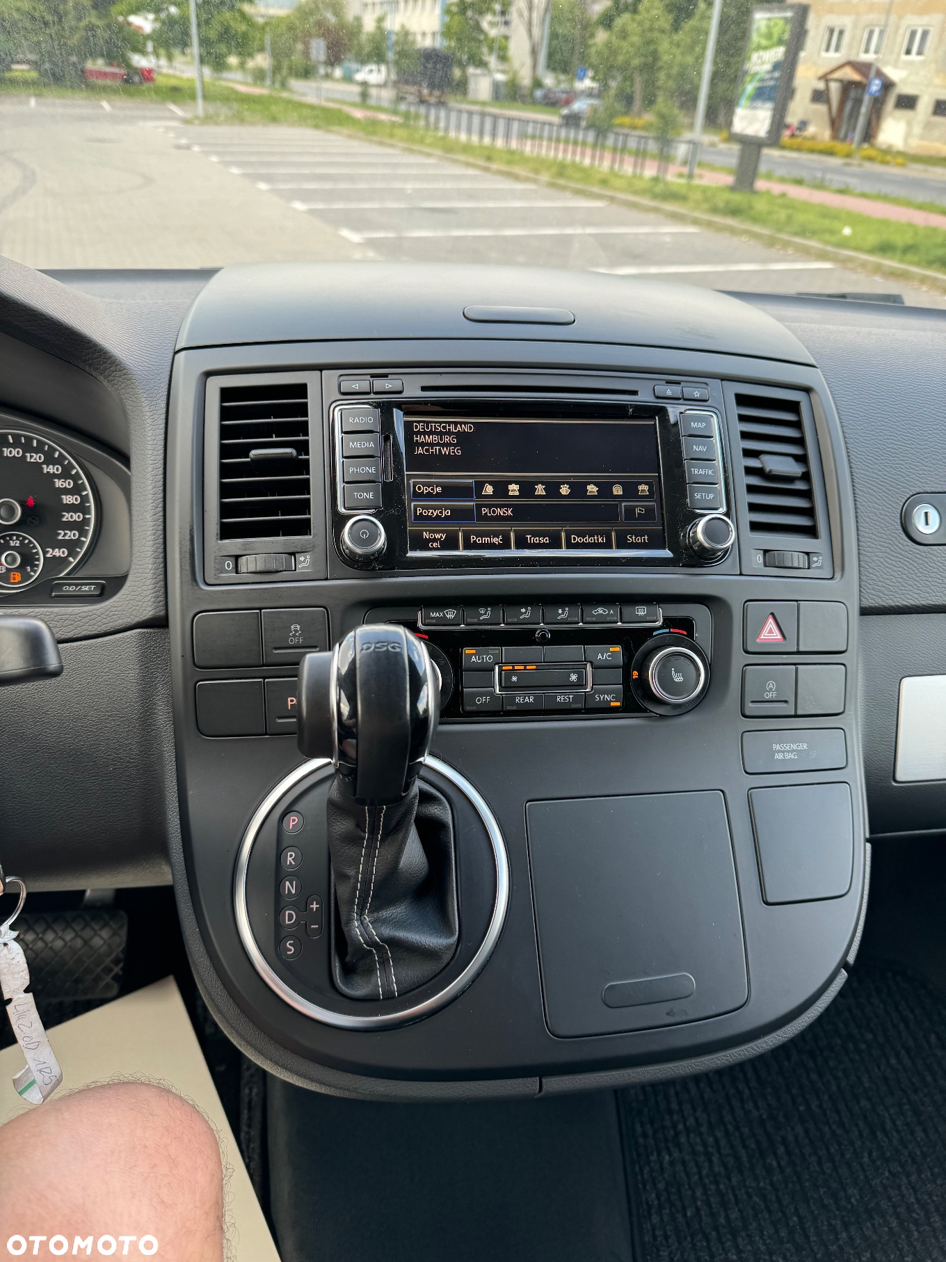 Volkswagen Multivan - 5
