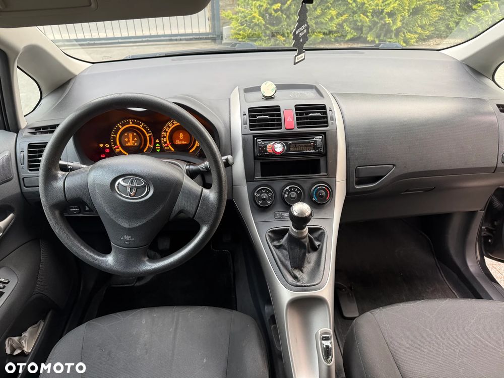 Toyota Auris - 5