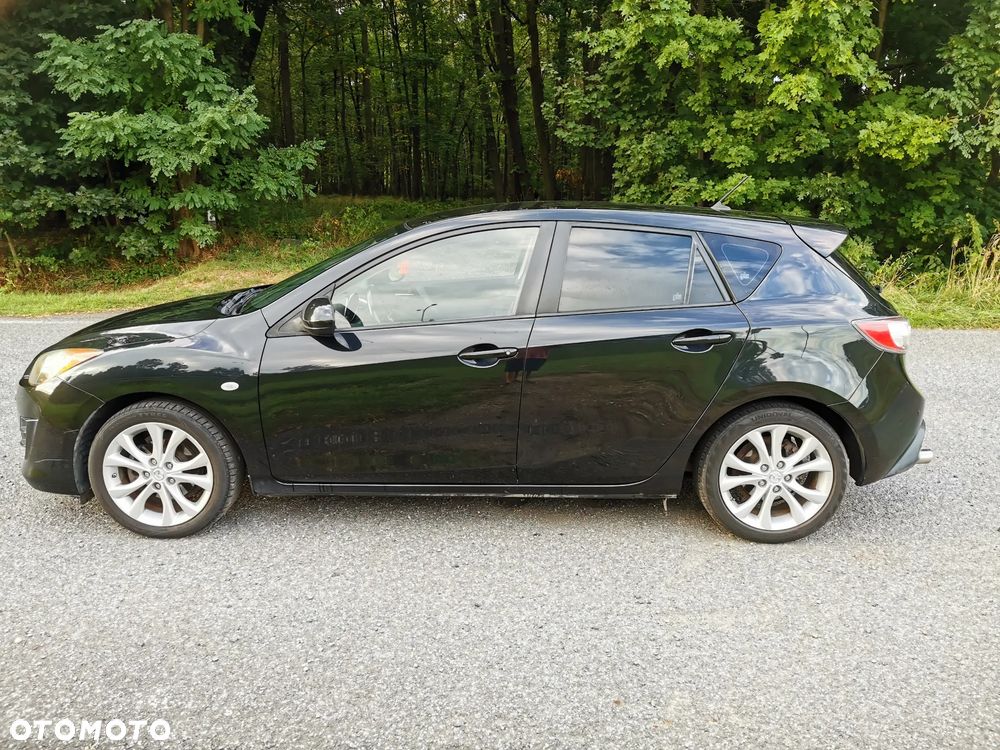 Mazda 3 1.6 Active + - 5