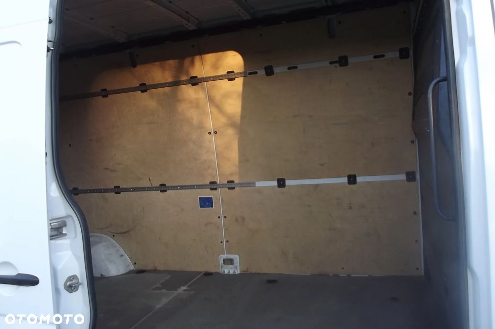 Mercedes-Benz SPRINTER - 14