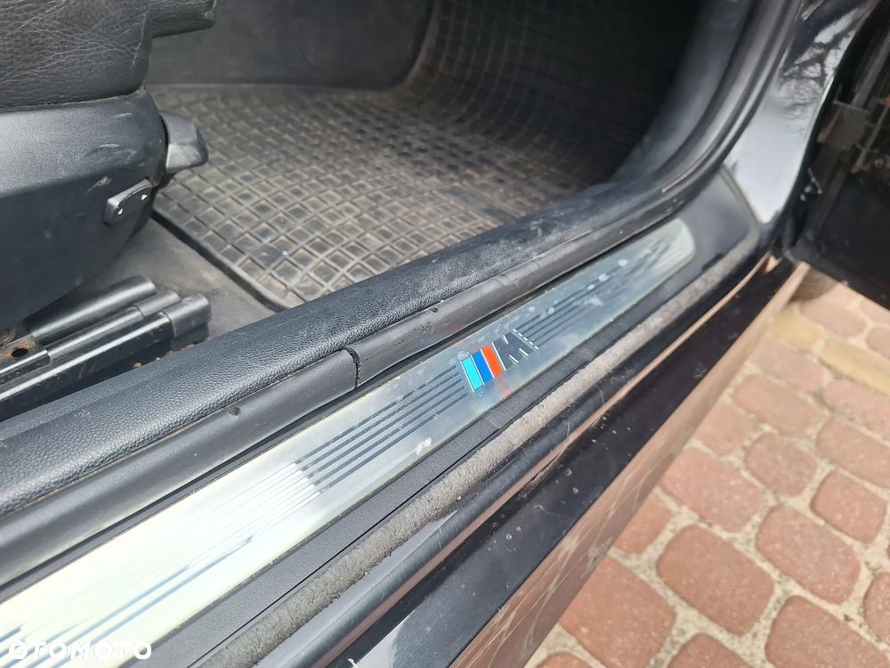 BMW Seria 3 318d - 26