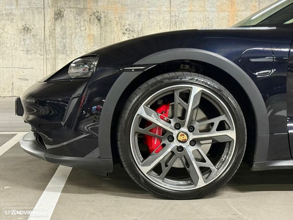 Porsche Taycan Cross Turismo - 9
