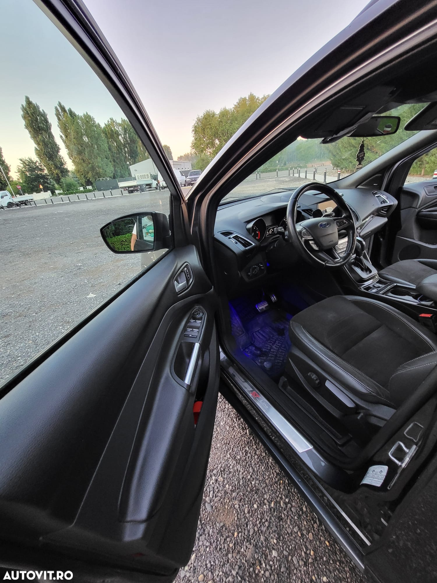 Ford Kuga - 17