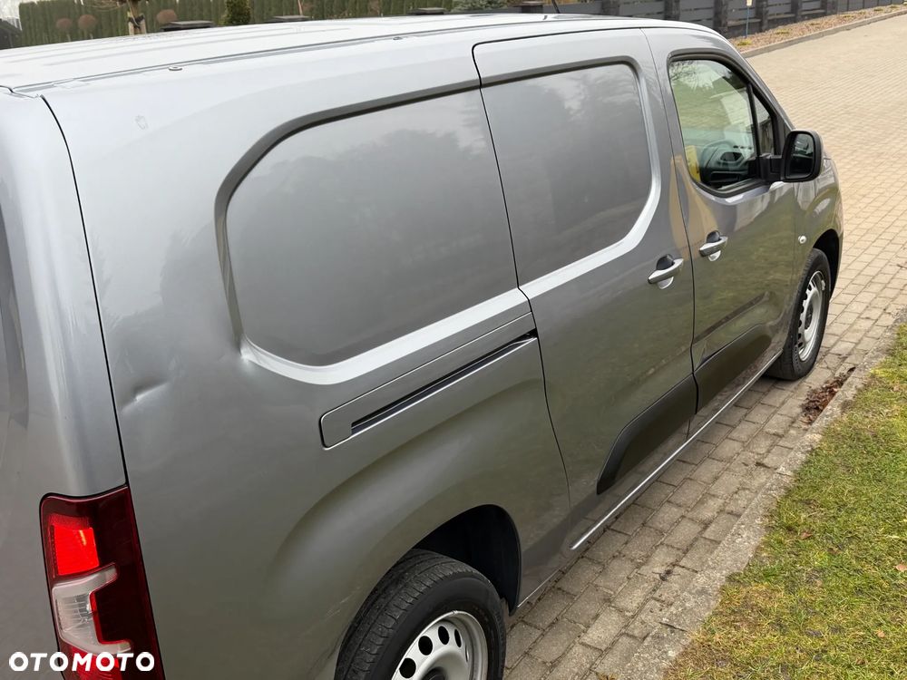 Opel COMBO - 35
