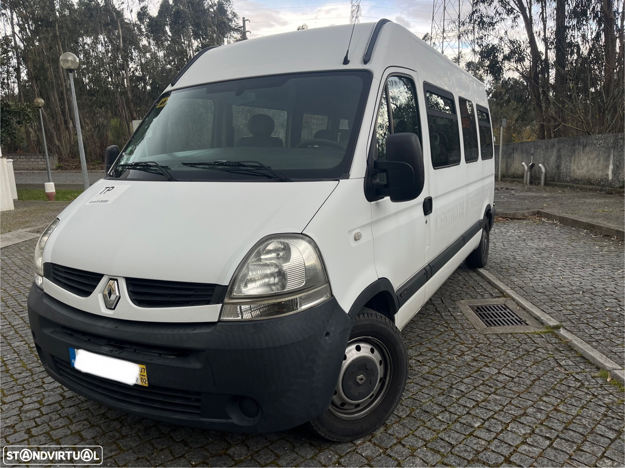 Renault Master 2.5 DCI 16 Lugares- Minibus - 2