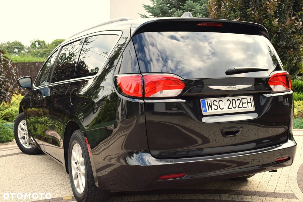 Chrysler Pacifica - 3
