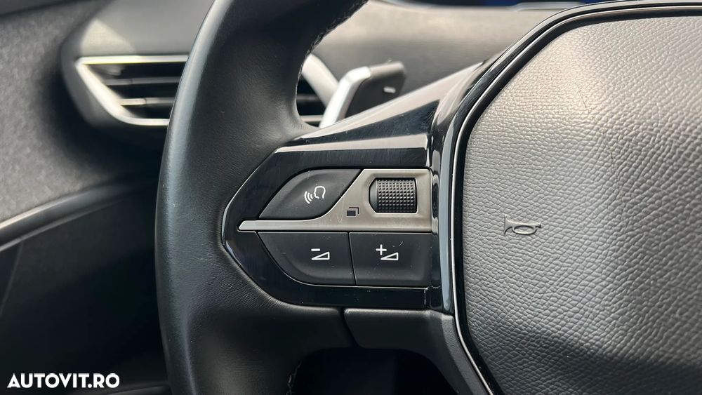 Peugeot 3008 PureTech 130 Stop & Start GPF EAT8 Allure - 19