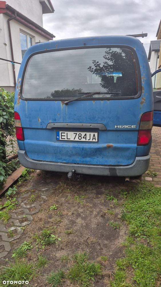 Toyota HIACE - 15