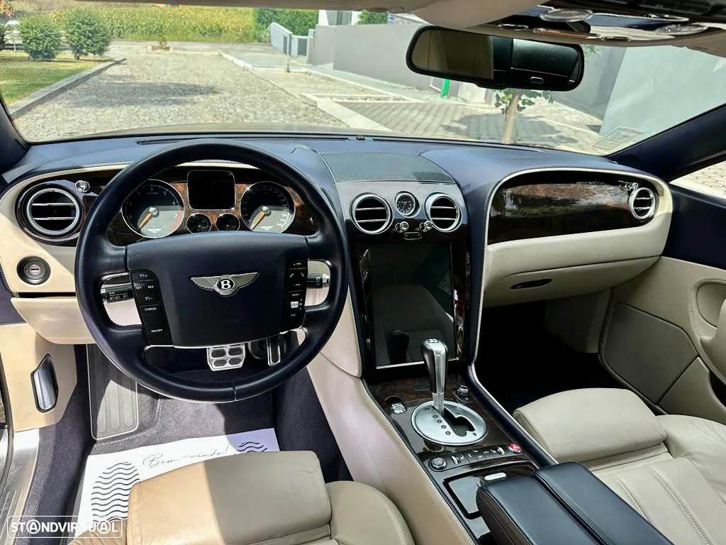 Bentley Continental GT - 12