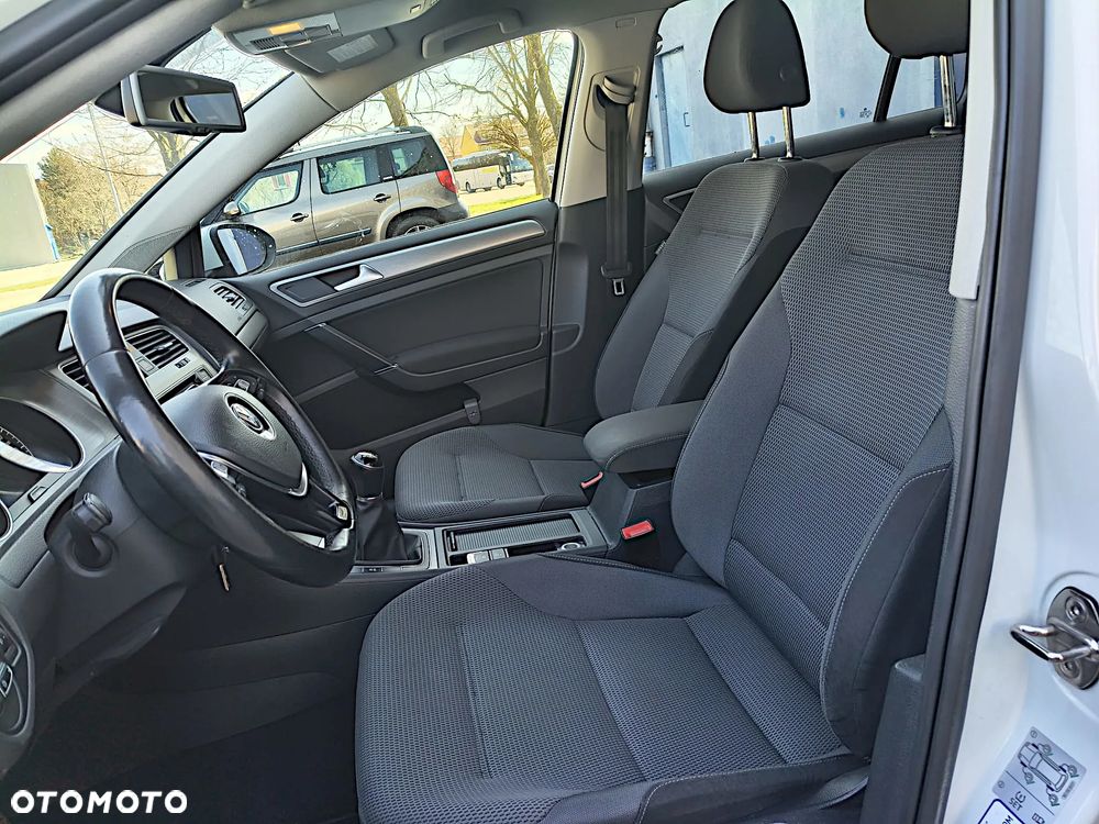 Volkswagen Golf 1.4 TSI BMT Comfortline - 28