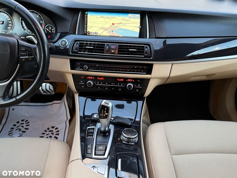 BMW Seria 5 520d xDrive - 20