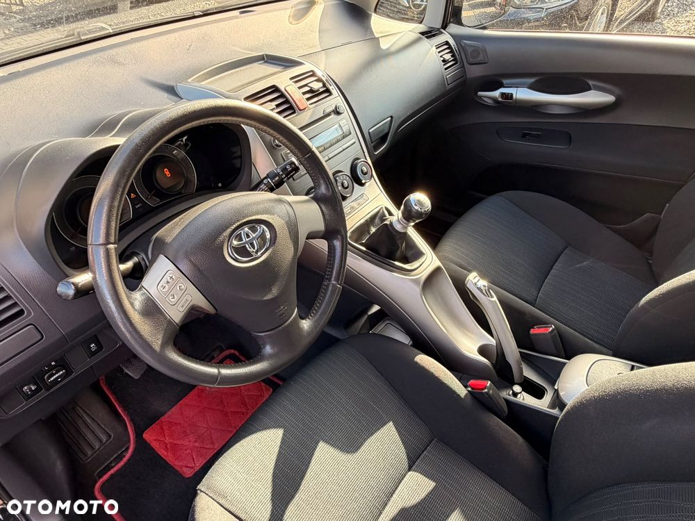 Toyota Auris 2.0 D-4D - 5