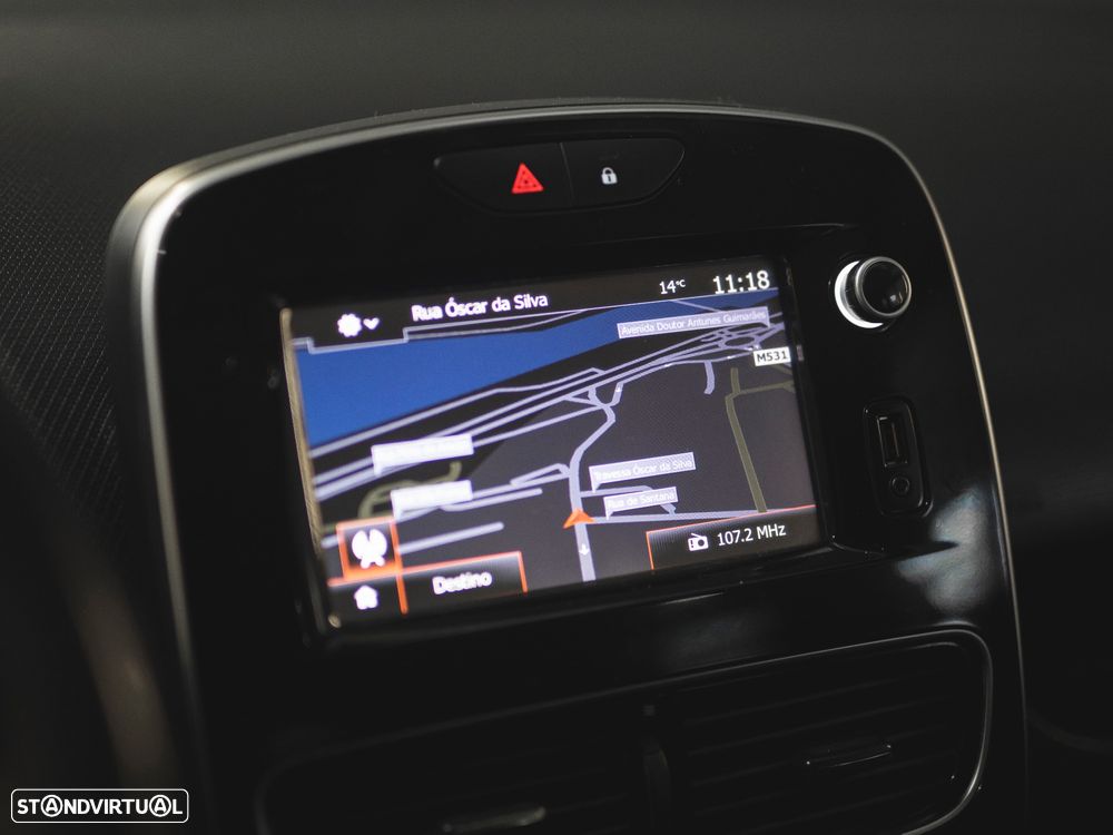 Renault Clio Sport Tourer 1.5 dCi GT Line - 17