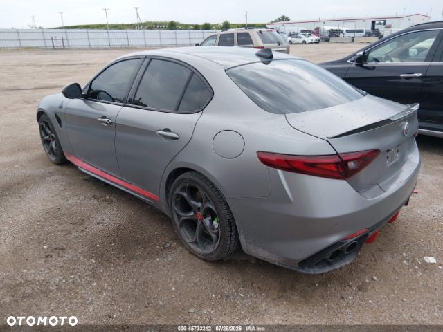 Alfa Romeo Giulia 2.9 Bi Turbo V6 Quadrifoglio - 4