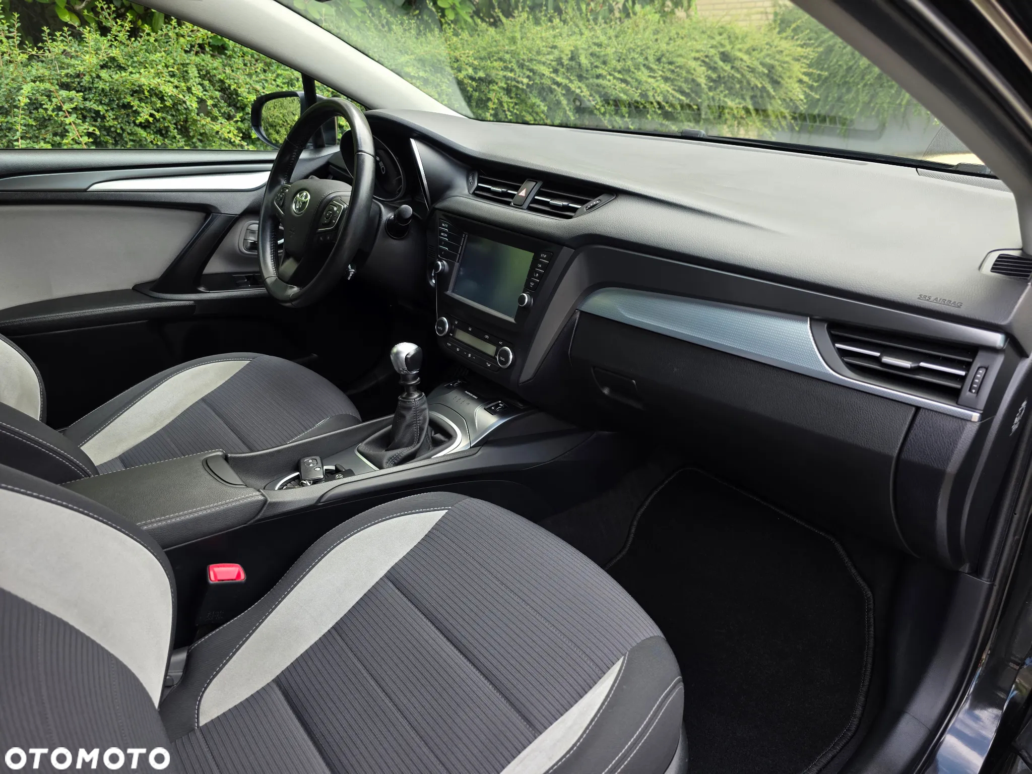 Toyota Avensis Touring Sports 1.8 Team Deutschland - 27