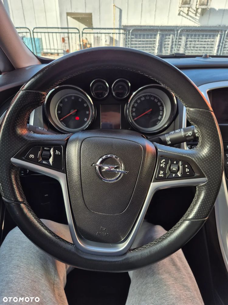 Opel Astra 1.4 T Cosmo - 8