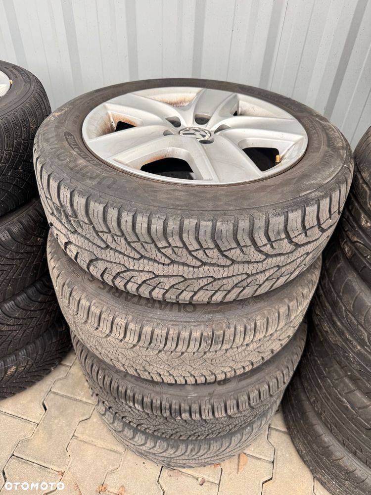 Volkswagen Golf 1.6 Comfortline - 24