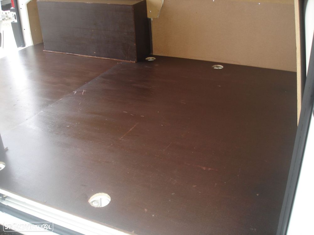 Peugeot Boxer 2.0 BlueHDi 333 L2 CD - 26