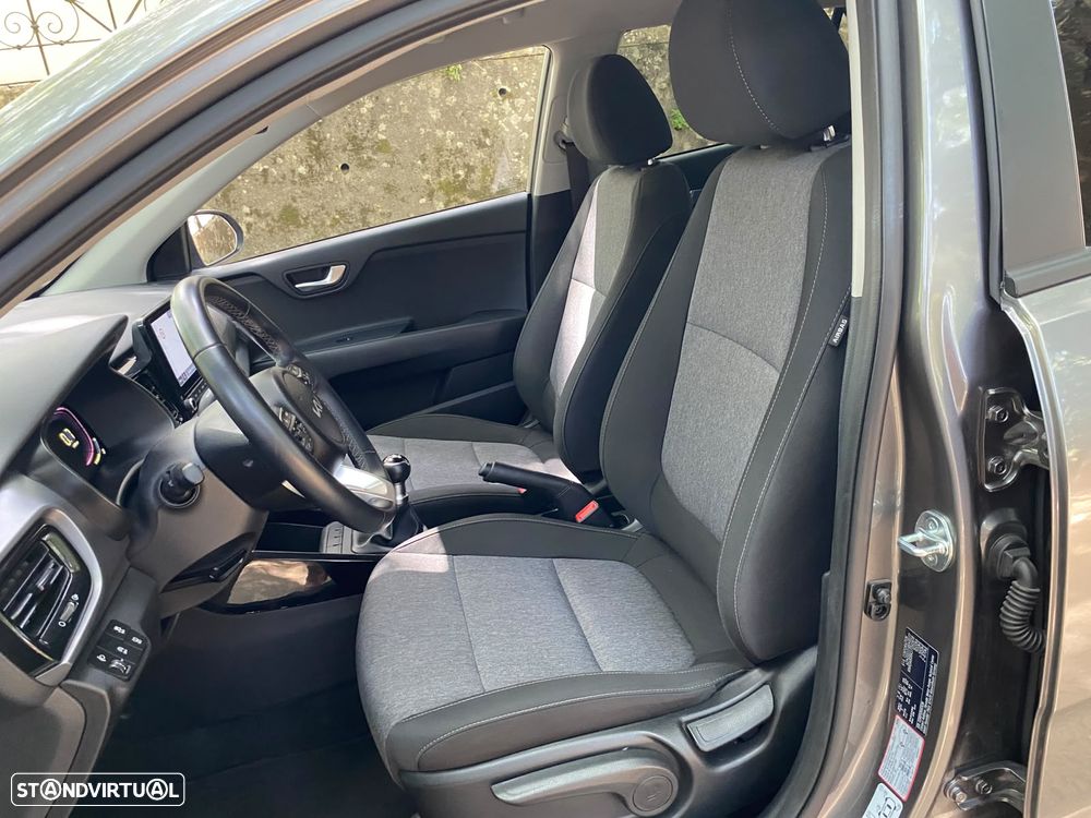 Kia Stonic 1.2 MPi Vibe - 27