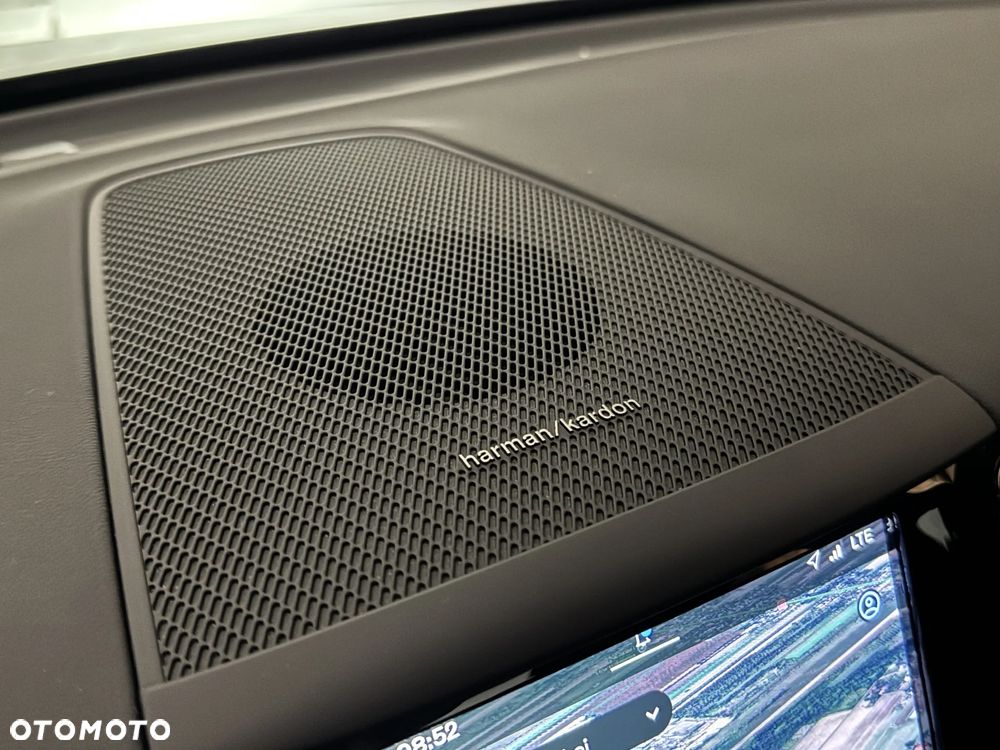 Volvo XC 60 B4 D AWD Plus Dark - 17