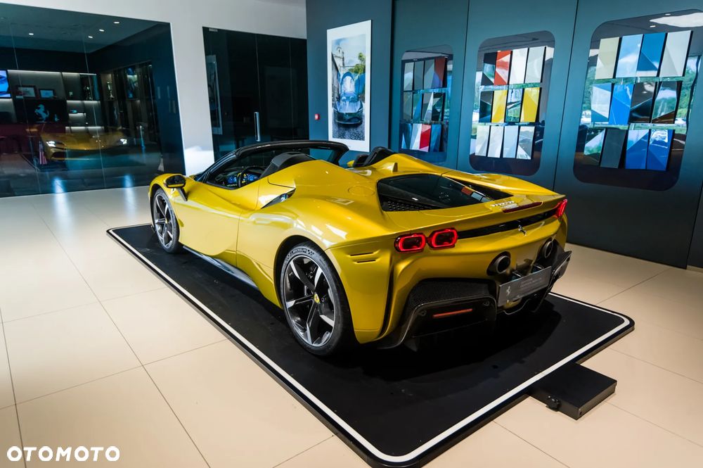 Ferrari SF90 Spider - 6