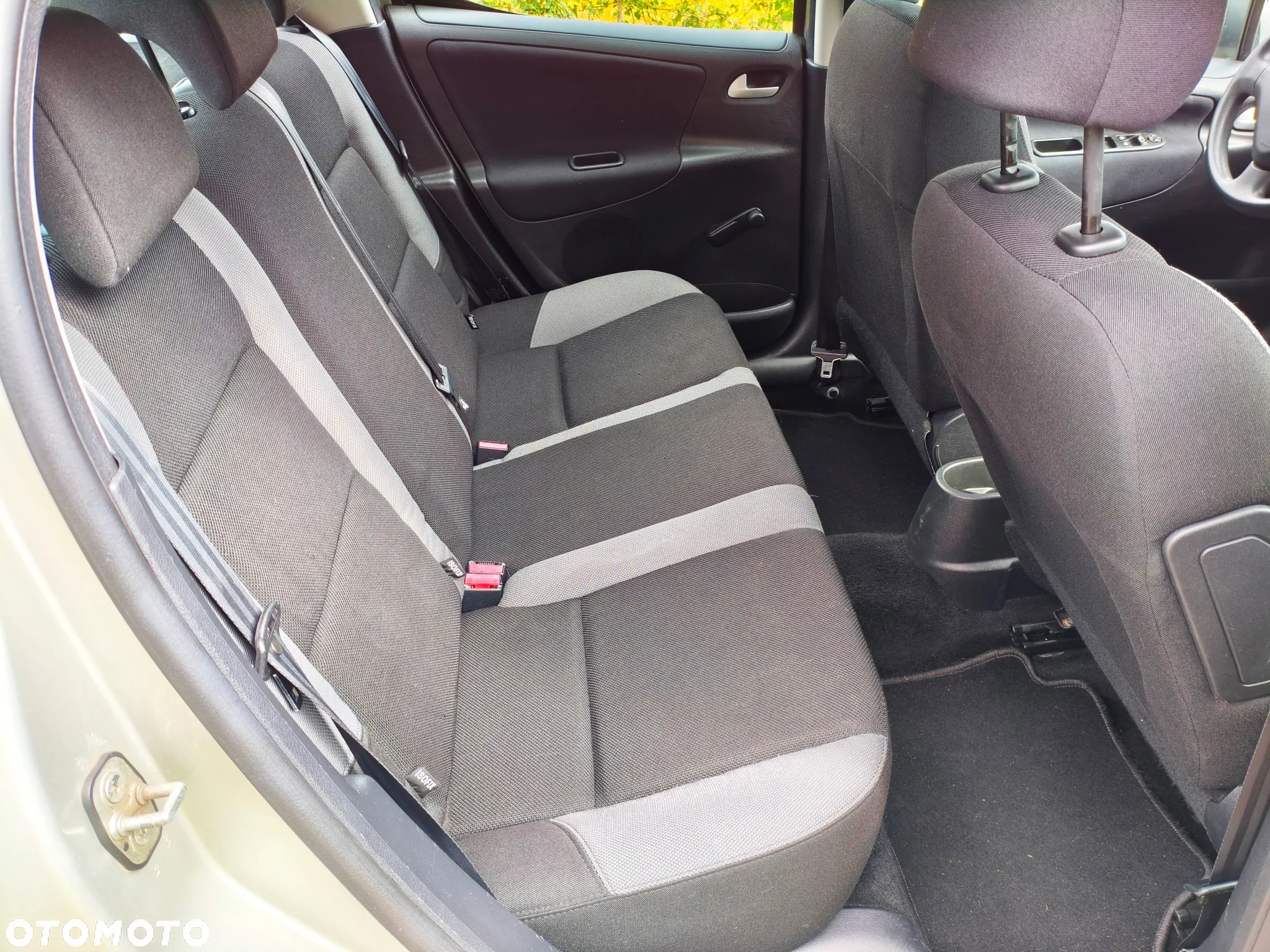 Peugeot 207 - 16