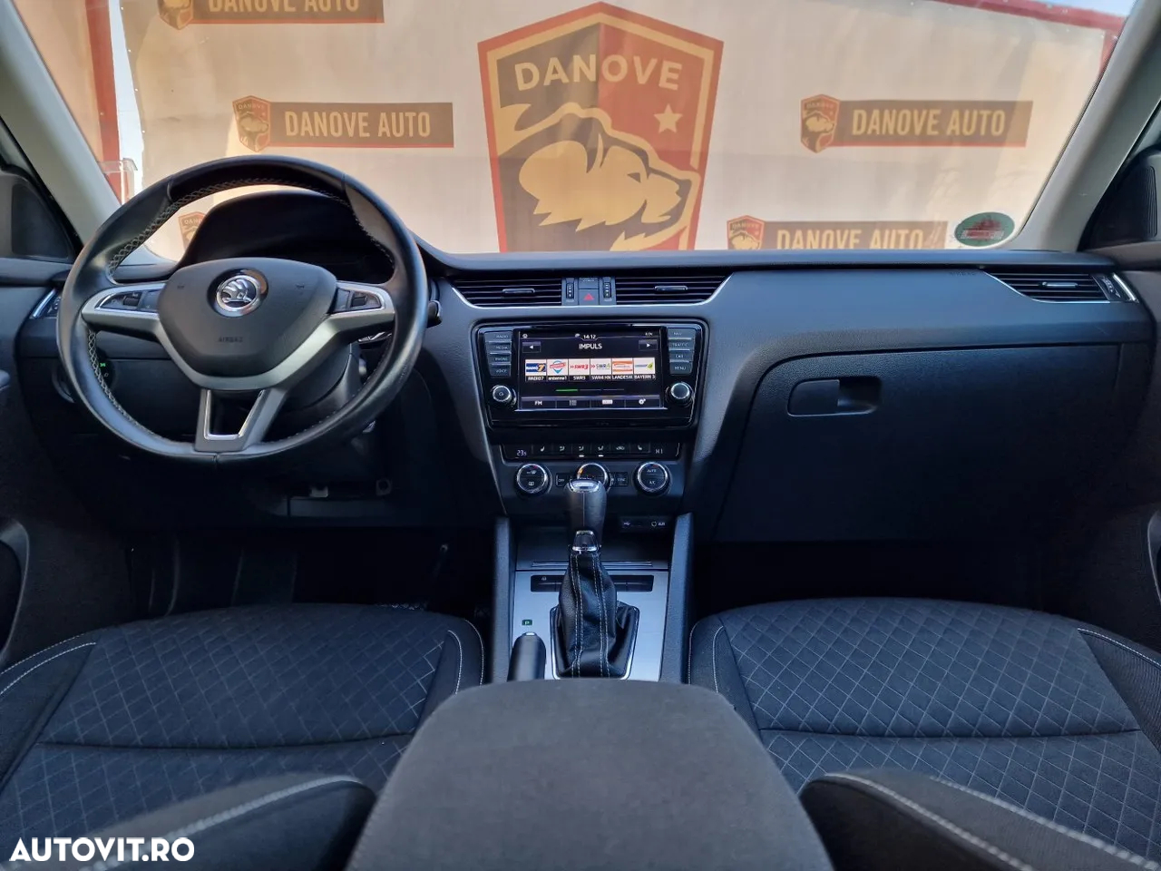 Skoda Octavia Combi 2.0 TDI DSG Edition - 16