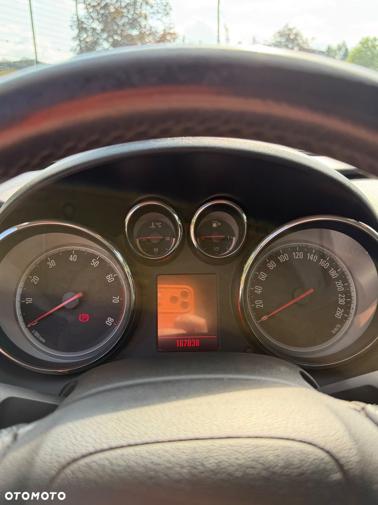 Opel Astra 1.6 Turbo - 14