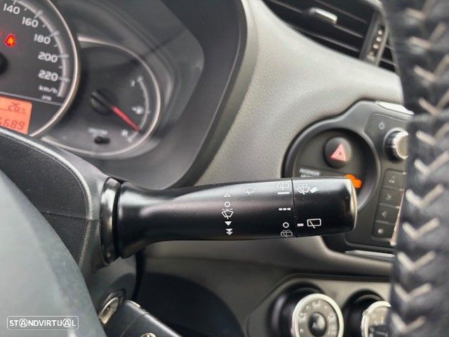 Toyota Yaris 1.0 VVT-i Comfort - 22