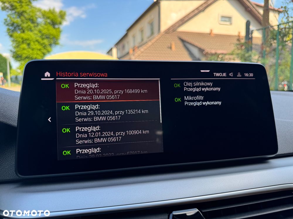 BMW Seria 5 520i Sport Line - 32