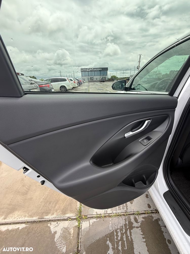 Hyundai i30 1.5 T-GDI 140CP 7DCT MHEV Highway - 17