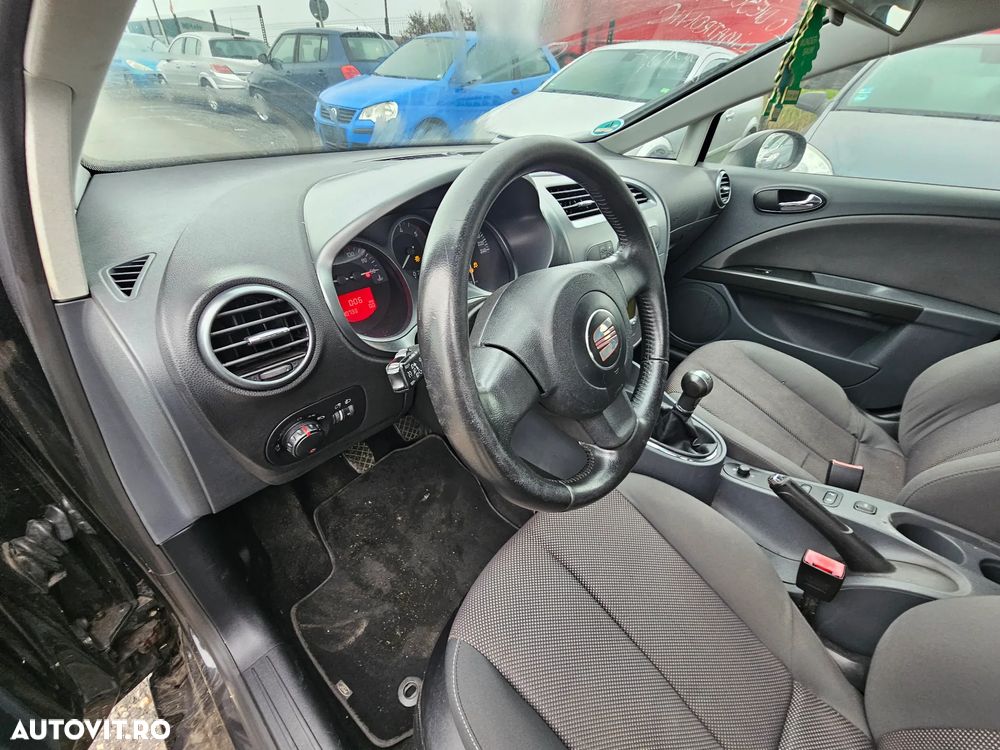 Seat Leon 2.0 TDI DPF Style - 8