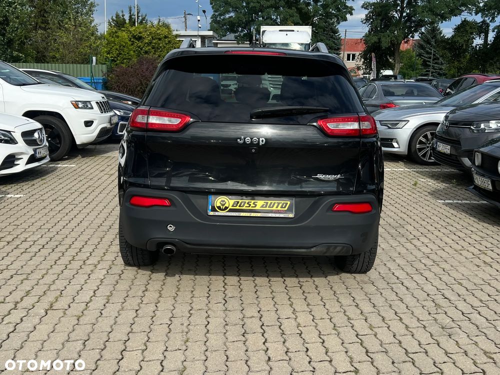 Jeep Cherokee - 8