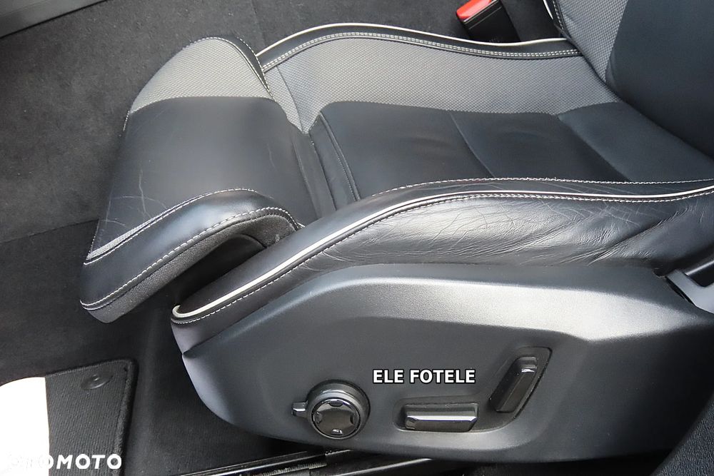 Volvo XC 60 B5 B AWD Ultimate Black Edition - 25