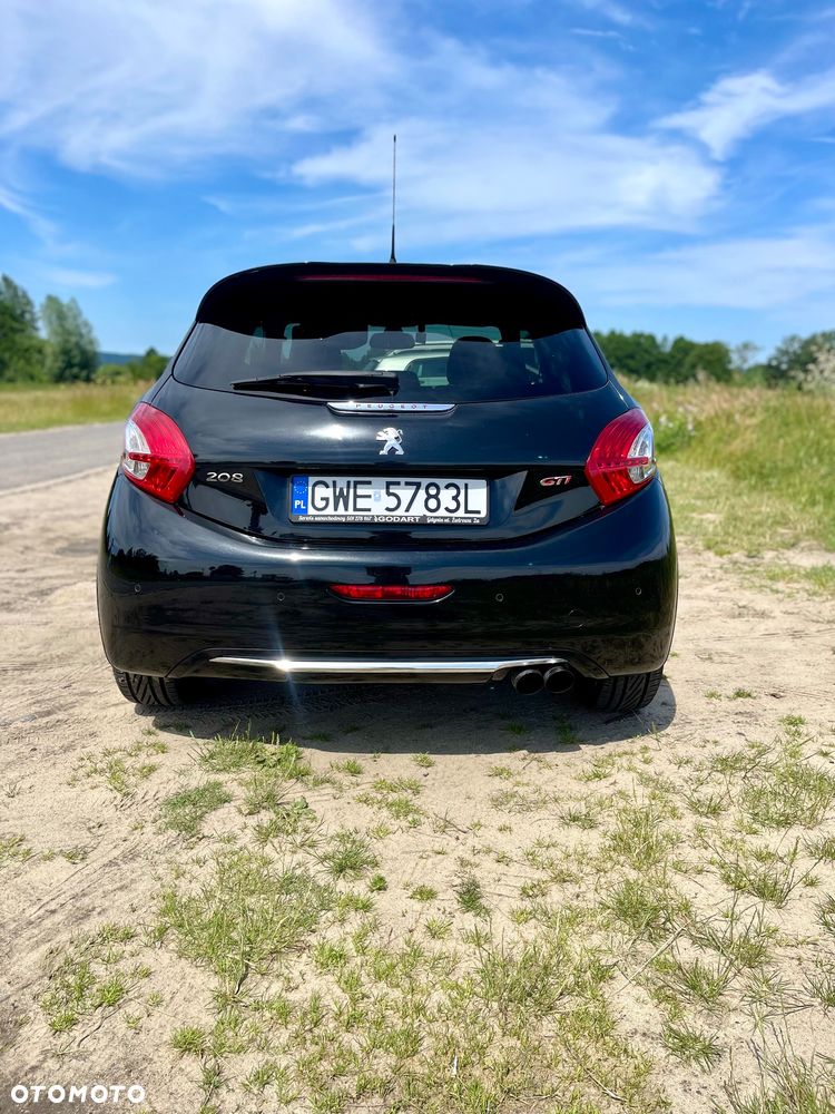 Peugeot 208 - 5