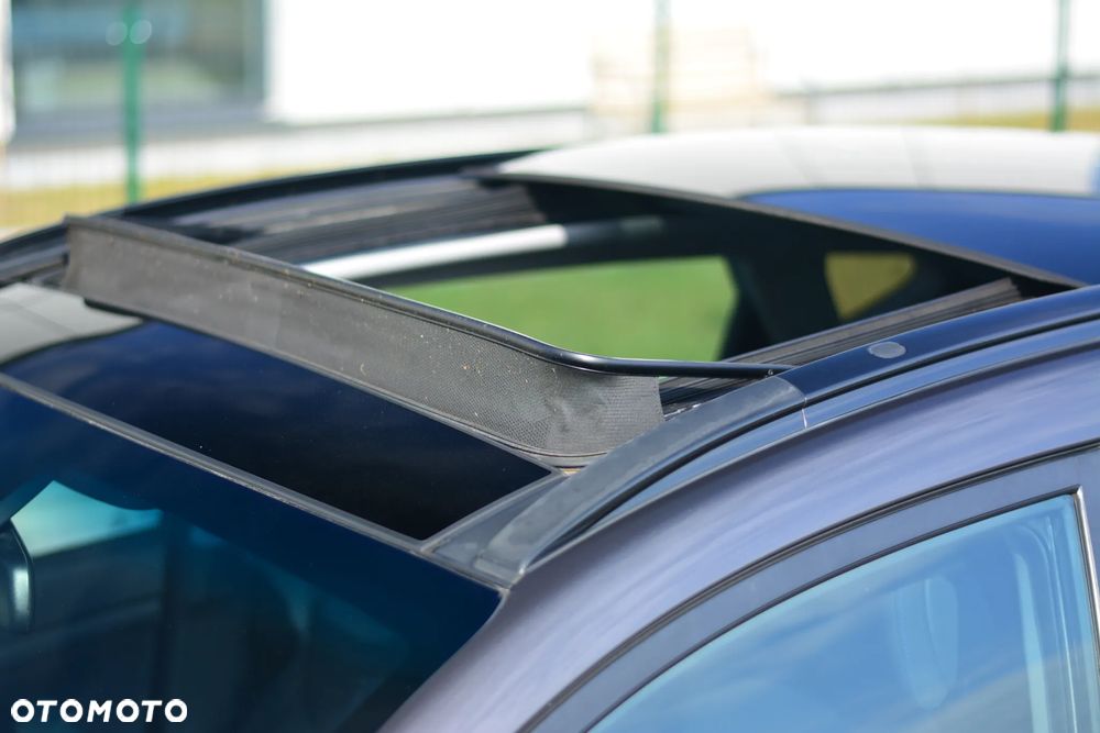 Hyundai Tucson 2.0 CRDI BlueDrive Style 2WD - 12