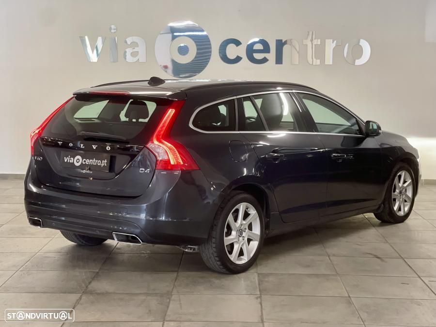 Volvo V60 2.0 D4 Momentum - 2