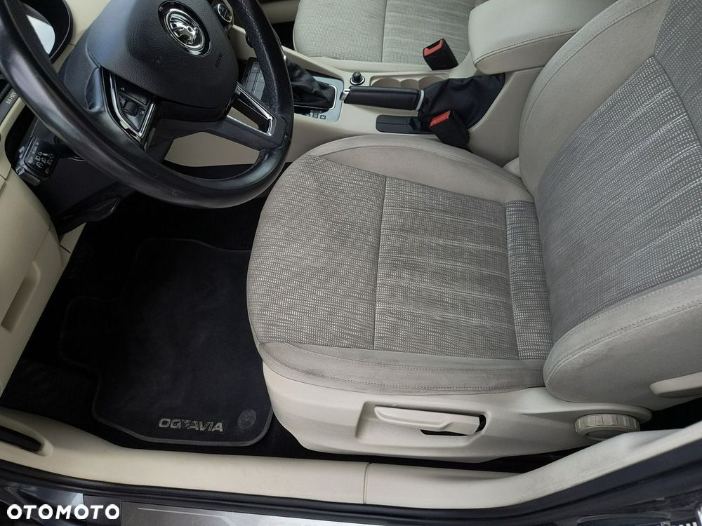 Skoda Octavia 2.0 TSI 4x4 Style DSG - 12