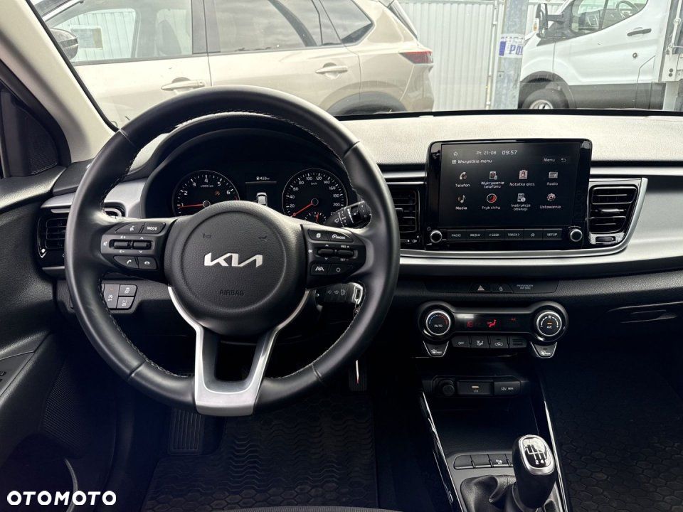 Kia Rio - 10