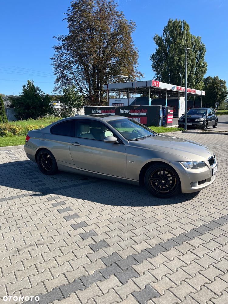 BMW Seria 3 320d Coupe - 3