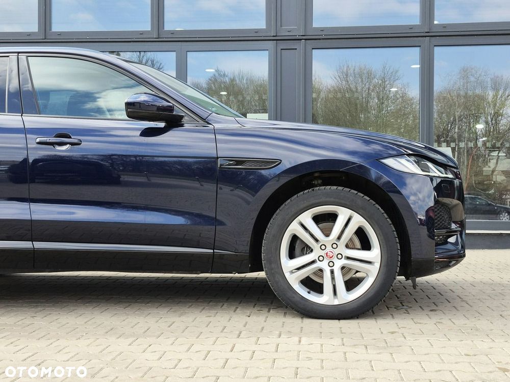 Jaguar F-Pace P250 AWD SE - 9